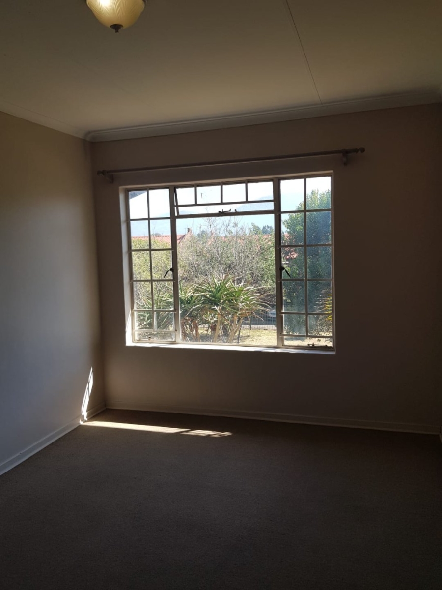 To Let 3 Bedroom Property for Rent in Ifafi North West